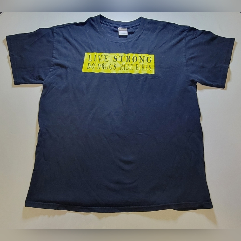 LIVE STRONG⚡️Do Drugs, Ride Bikes🚴‍♂️ tee - Picture 2 of 6